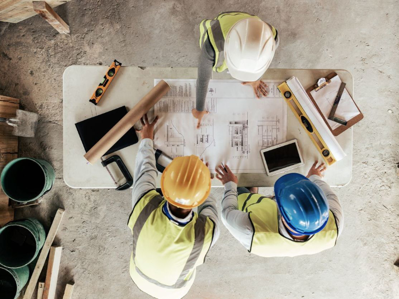 Poerio team collaboration on a project